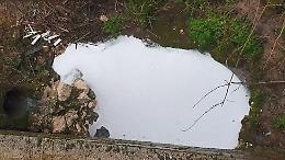 Schiuma nel fiume Sacco: sequestrato lo scarico di una nota azienda