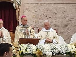 Don Remo Marandola festeggia i 50 anni di sacerdozio: comunità in festa