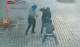 Quattro rapine in 14 ore a bar e benzinai: due condanne