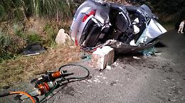 Auto si schianta contro un muro: Stella muore a soli 18 anni