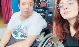 Essere disabili oggi, tra barriere e sogni: Pietro racconta la sua quotidianità