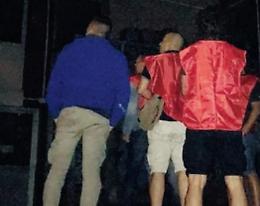 Allarme ladri, ronde armate dei cittadini: e qualcuno spara