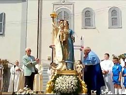 Madonna de' Piternis, una folla di fedeli per l'incoronazione della Vergine
