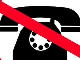 Linee telefoniche saltate: il paese resta isolato, gli utenti protestano