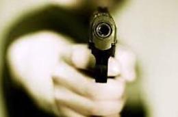 Rapina armato di pistola un negozio di kebab: scattano le manette per un 28enne