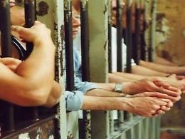 Detenuto aggredisce un agente, la denuncia: il personale è stanco di subire