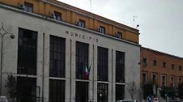 Profughi, il consiglio straordinario non si farà: l'ira delle opposizioni