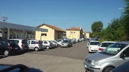 Prigioniero dell'ascensore: per un'ora nessuno raccoglie il suo Sos