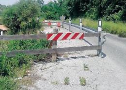 Frane e strade da sistemare: dopo oltre dieci anni ancora nessun intervento
