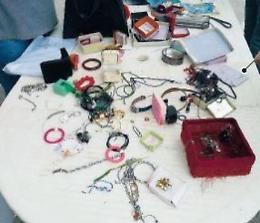 Cittadini esasperati dai ladri fanno le ronde: trovata parte della refurtiva