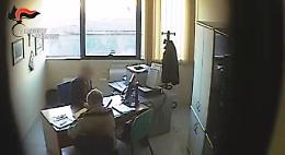 Arresti all'Agenzia delle Entrate: sospesi dal servizio i dipendenti coinvolti