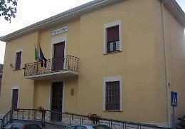 Colle San Magno, manifesti comunali e carte bollate: è scontro politico
