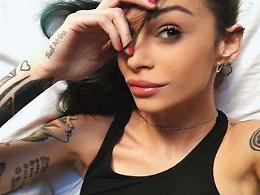 Dallari 'shock': tra scollature hot e velenose accuse di furto