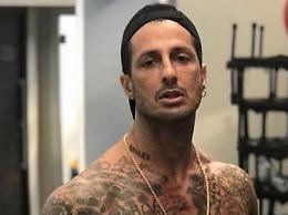 Fabrizio Corona fuori dal carcere: è depresso e rischia di impazzire