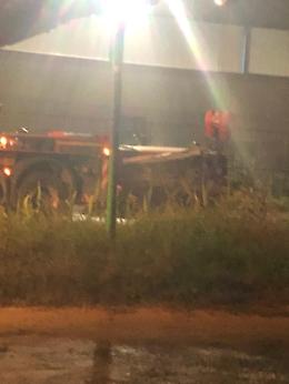 Auto si ribalta nel fosso, macchina dei soccorsi in azione