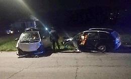 Scontro fra due auto: il bimbo di 2 anni migliora ma resta in prognosi riservata