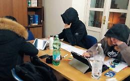 Freddo, buio e niente wi-fi: studiare nella biblioteca comunale è un'impresa