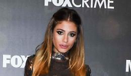 Chiara Nasti difende il suo cane contro i fan: "Lui è pulito, voi siete sporchi"