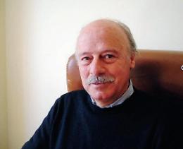 Sindaco a processo per una licenza: gli contestano l'abuso d'ufficio
