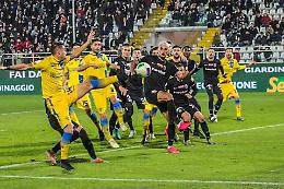 La vittoria di Ascoli rilancia il Frosinone: ora testa all'Entella