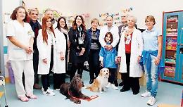 In corsia arrivano gli amici a quattro zampe: parte la pet therapy