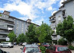 Riunione finisce in rissa e il condominio diventa un ring: 2 feriti e 4 denunce