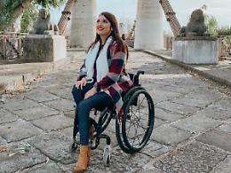 La mamma seduta diventata influencer: la commovente storia di Laura Miola