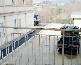 Lavori a scuola e puzza nelle aule: alunni chiamano i genitori e tornano a casa