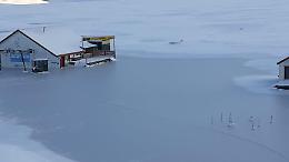 Campocatino trasformato in un lago: il clima impazzito "ammazza" la stagione