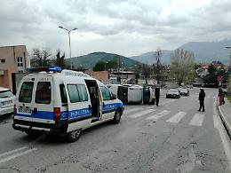 Si ribalta con la sua auto, momenti di terrore per una donna: è in ospedale