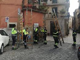 25 Aprile: il Tricolore tornerà a sventolare su Sora. Vigili del fuoco al lavoro