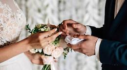 Nozze ai tempi del Covid: il coronavirus non ferma l'amore