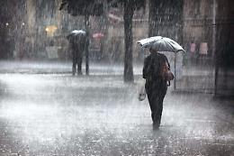 Maltempo, scatta l'allerta meteo: da domani tornano i temporali