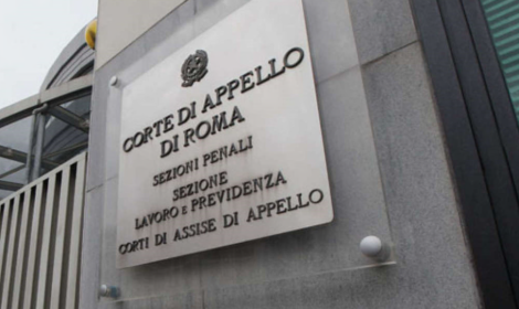 Calci e pugni alla moglie anche davanti al figlio. Pena confermata in appello