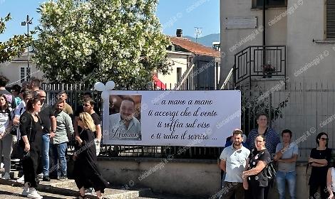 Un ragazzo unico e speciale. Addio commosso per Emilio