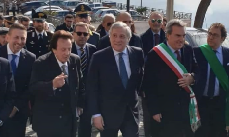 Augurio e speranza di pace. Si accende la &ldquo;fiaccola dei Comuni&rdquo;