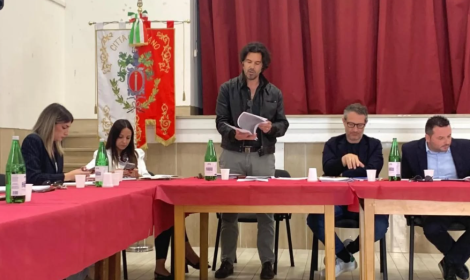 Il Comune revoca la cittadinanza onoraria a Benito Mussolini