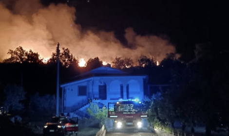 Incendio in localit&agrave; Monticelli. Salvati due anziani