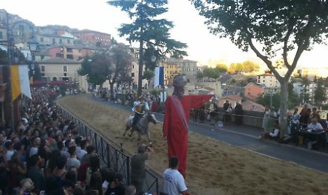 Maltempo, rischi per la sicurezza: rinviata la Giostra del Turco