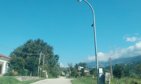 Resti umani in un campo. Si cercano indizi dalle telecamere