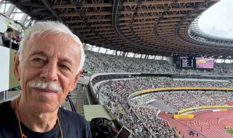 Franco Fava, un campione in pista e... con la tastiera
