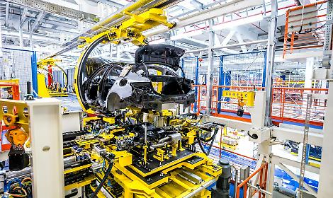 La crisi dell'automotive e il "cortocircuito" dell'elettrico