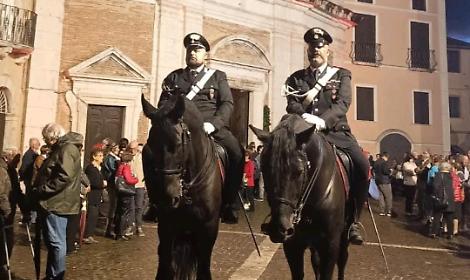 Pattuglia di carabinieri a cavallo in occasione di San Marco Galileo 