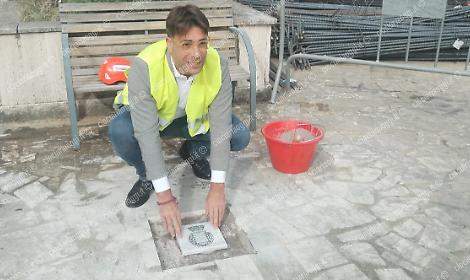 Mensa scolastica alla scuola "Achille Lauri". Posta la prima pietra