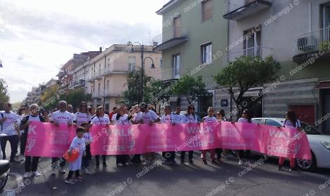 &ldquo;Walk for the cure". Tutti in rosa contro il tumore al seno