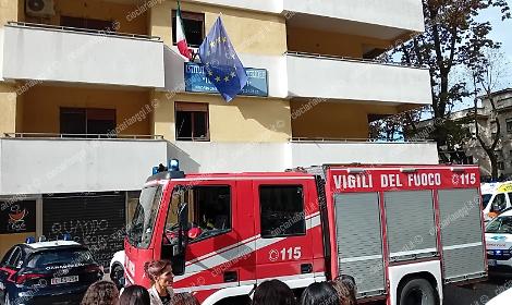 Paura all'istituto "Angeloni". Ferito un bidello