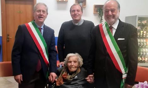 I sindaci di Arce e Strangolagalli festeggiano i 100 anni di Maria Angela Corsetti