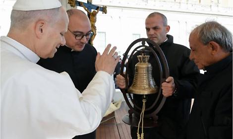 Un popolo in cammino per abbracciare Papa Leone