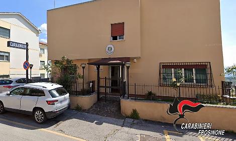 Viola il divieto di avvicinamento. Giovane finisce ai domiciliari