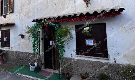 Tragedia in una abitazione a Santa Francesca, muore una sessantenne